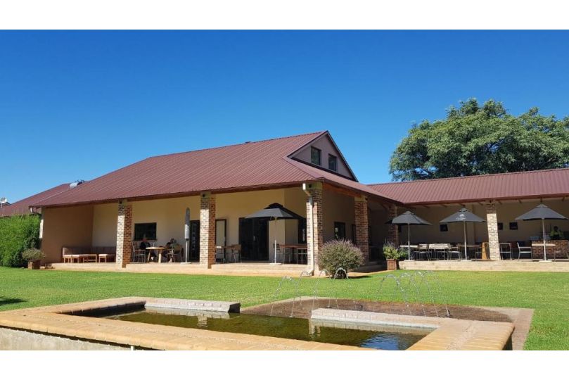 Esther's Country Lodge Hotel, Hekpoort - imaginea 17