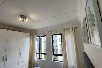 Exclusive 1 Bedroom Apartment with uncapped Wi-fi Apartment, Sandton - 5