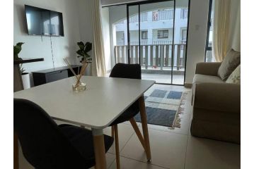 Exclusive 1 Bedroom Apartment with uncapped Wi-fi Apartment, Sandton - 4