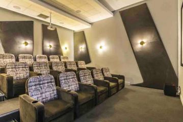 Exclusive 3-bedroom apartment in Waterfall. Apartment, Midrand - 3