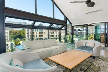 Exclusive V&A Marina Penthouse with 360Â° Views Apartment, Cape Town - 2