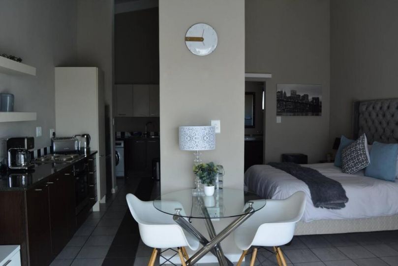 Exec Studio Apt Fourways Dainfern - Teasa Group Apartment, Sandton - imaginea 5