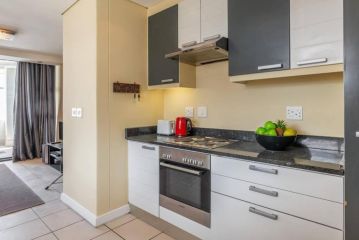 Executive CBD Apartment w/ Balcony, Parking & WIFI Apartment, Cape Town - 1