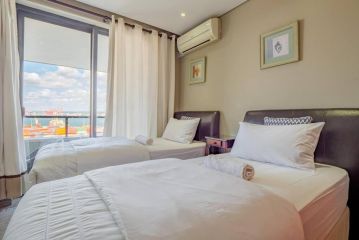 Executive apartment at Ushaka Marine Apartment, Durban - 5