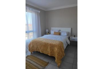 Exquisite Self-Catering Apartment, Cape Town - 2