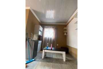 Ext4 Guest house Hotel, Roodepoort - 3