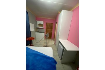 Ext4 Guest house Hotel, Roodepoort - 5