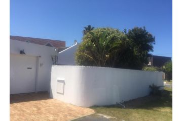 Fairhaven Beachhouse & Pool Blouberg seaside Guest house, Bloubergstrand - 4