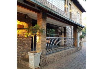 Falling Feather Inn Guest house, Pretoria - 3