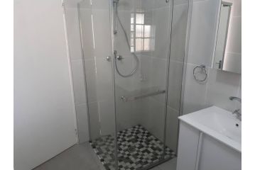 Farm Cottage Tres Jolie Honeydew Apartment, Roodepoort - 5