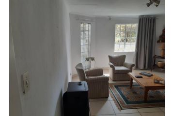 Farm Cottage Tres Jolie Honeydew Apartment, Roodepoort - 3