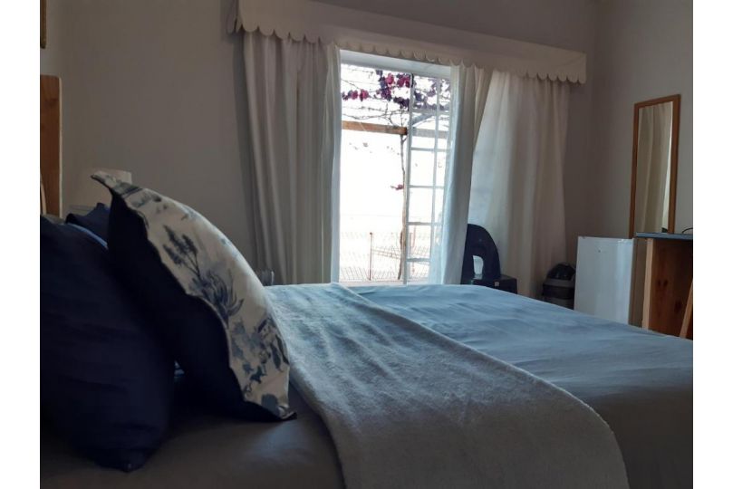 Farmhouse Guestrooms Apartment, Calitzdorp - imaginea 13