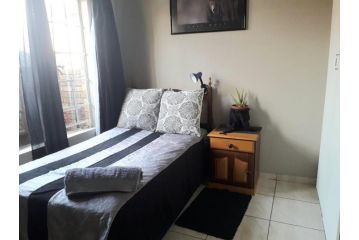 Farrarmere, Benoni, Exec, 1 Person, Erica's Guest house, Benoni - 4