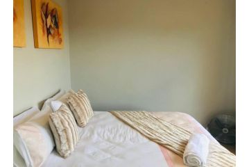 FASTWIFI NETFLIX SECURE HOME KILLERVIEWS :-D Apartment, Roodepoort - 5
