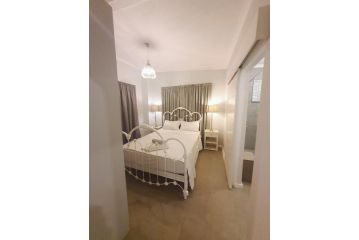 Feather Cottage Apartment, Pretoria - 3