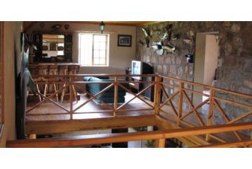 Field and Stream Apartment, Dullstroom - 3