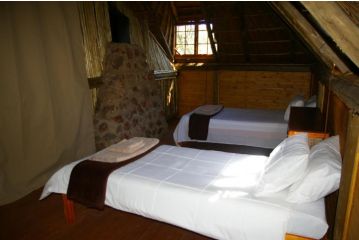 Fish Eagle Log Cabin Hotel, Potchefstroom - 4