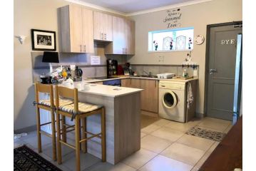 Stunning Fish Hoek apartment Apartment, Cape Town - 1