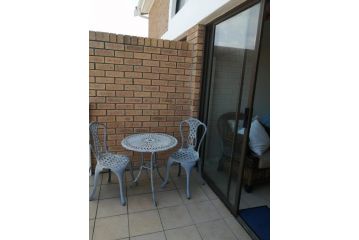 Fish Hoek Beach Apartment, Cape Town - 4