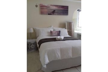 Fj's place Bed and breakfast, Durban - 3