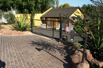 Flintstones Guest House Fourways Guest house, Johannesburg - 4