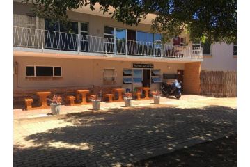 FlipFlops and TreeTops Guest house, Jeffreys Bay - 2