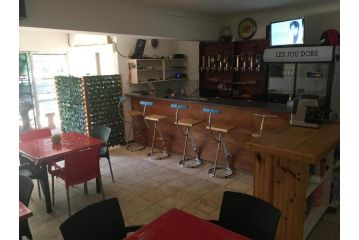 FlipFlops and TreeTops Guest house, Jeffreys Bay - 3