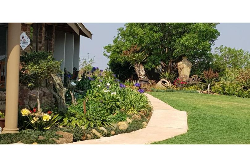 Forest Hill Country Lodge Guest house, Piet Retief - imaginea 18