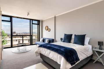 Four Seasons City Apartment - City Views-Netflix-Parking-Gym + Pool Apartment, Cape Town - 2
