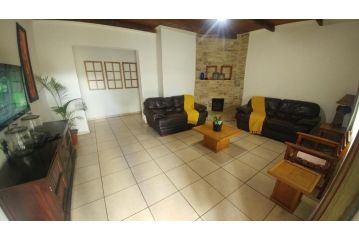 Four Seasons Self-Catering Apartment, Graskop - 2