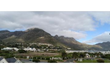 Holiday Apartment and Work Remotely, 2min from the Beach, Hout Bay Apartment, Cape Town - 2