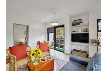 Fully Equipped 2 Bedroom in Green Point Apartment, Cape Town - 3