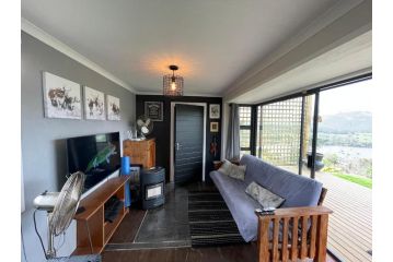 Funky 2 bedroom container house Chalet, Knysna - 3