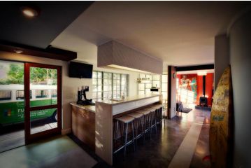 Funky Town Hotel, Jeffreys Bay - 3