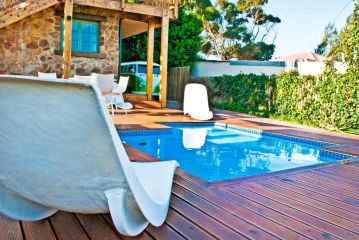 Funky Town Hotel, Jeffreys Bay - 1
