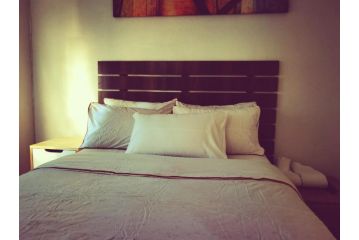 Galaxy Sleep And Go Rooms Goodwood Guest house, Cape Town - 3