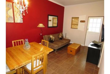 Gansbaai Central Accommodation Apartment, Gansbaai - 3