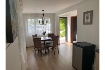 Garden Cottage in Ambiente Guest house, Knysna - 3