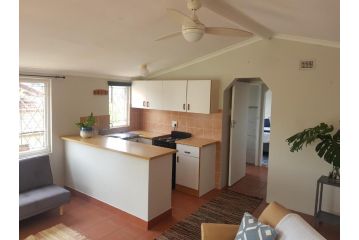 Garden Cottage on the Hill Apartment, Durban - 3