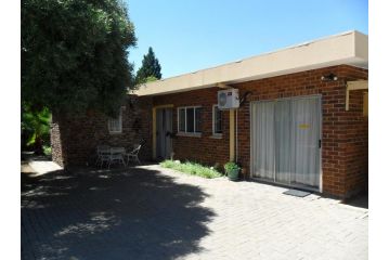 Gastehuis 17 Guest house, Bloemfontein - 1