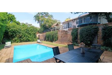 Gem of Durban North, Relaxâ•‘Poolâ•‘ACâ•‘Wi-Fiâ•‘Dining Guest house, Durban - 2