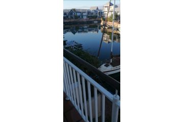 Gem Quays Waterfront one Bedroom Apartment, Knysna - 4