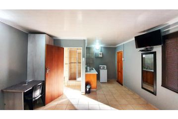 Genesis Self Catering Apartments Apartment, Bloemfontein - 3
