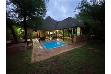 Genet House Holiday Home Guest house, Marloth Park - 2