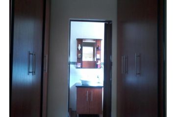 Genie's Nest 4 Guest house, Pretoria - 5
