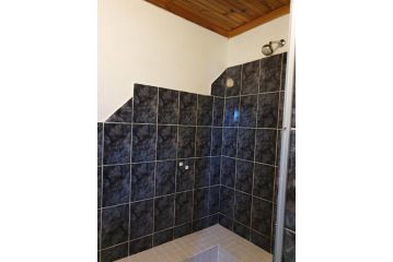 Genie's Nest JBay Flat 1 Apartment, Jeffreys Bay - 3