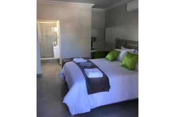 George Executive Suites Apartment, George - 4
