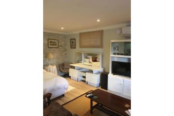 Geranium Studio Apartment, Somerset West - 3