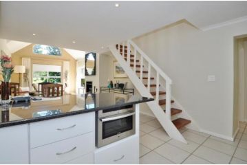 Glen Abbey Apartments On The Erinvale Golf And Country Estate Apartment, Somerset West - 2