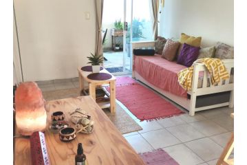 Go small, Live Large - Vegan Friendly Space Apartment, Cape Town - 2